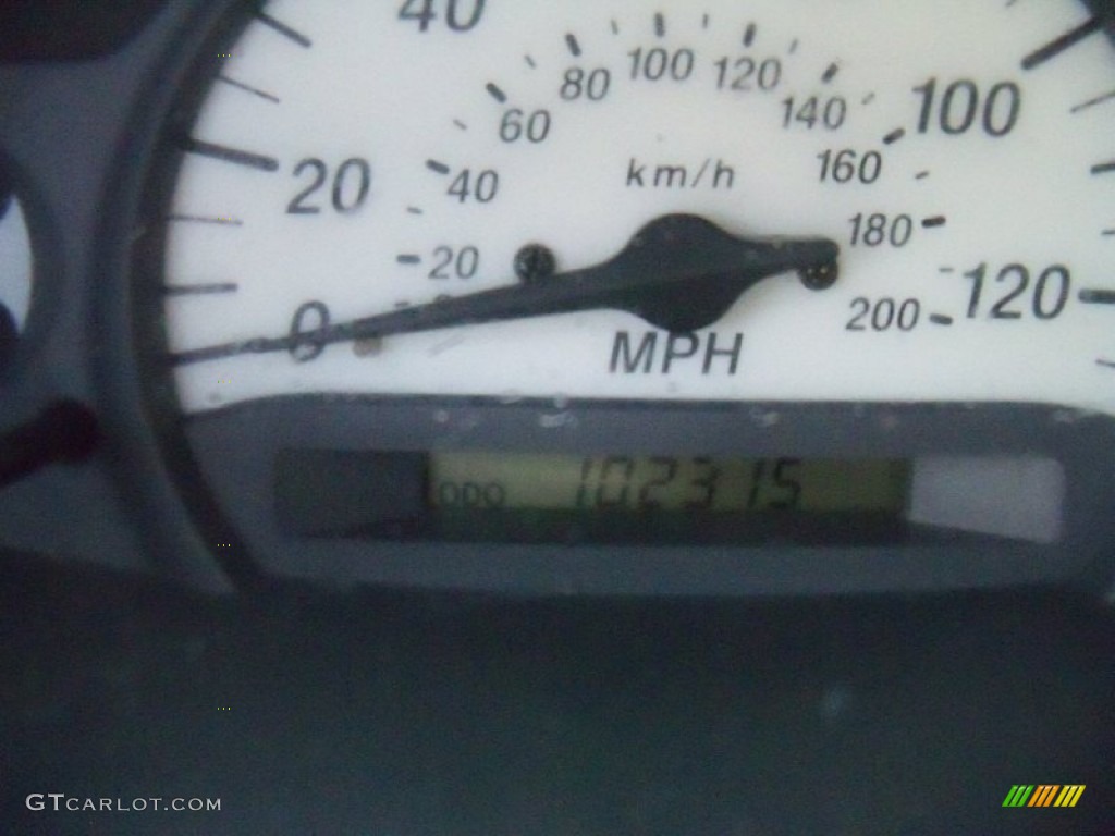 2000 ECHO Sedan - Absolutely Red / Warm Gray photo #12
