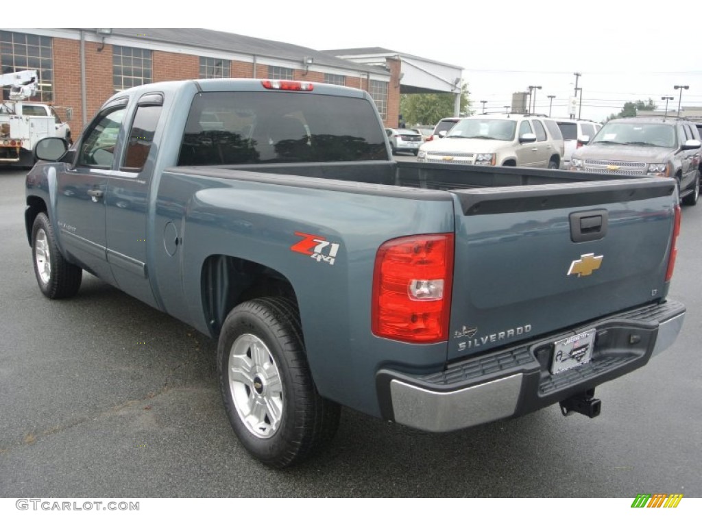 2009 Silverado 1500 LT Extended Cab 4x4 - Blue Granite Metallic / Ebony photo #4