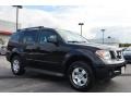 Super Black - Pathfinder SE 4x4 Photo No. 1