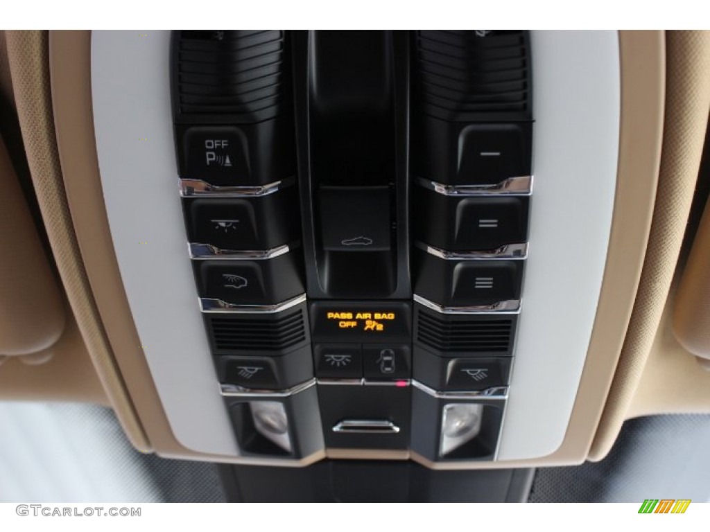2014 Porsche Cayenne S Controls Photo #86127015
