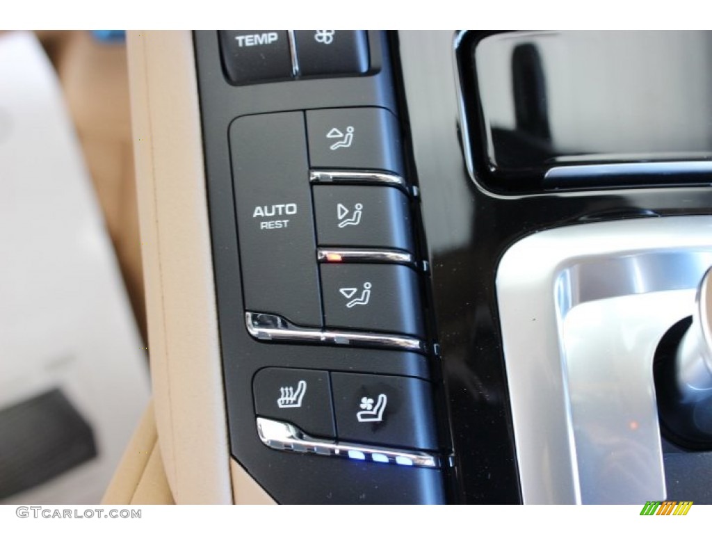 2014 Porsche Cayenne S Controls Photo #86127180