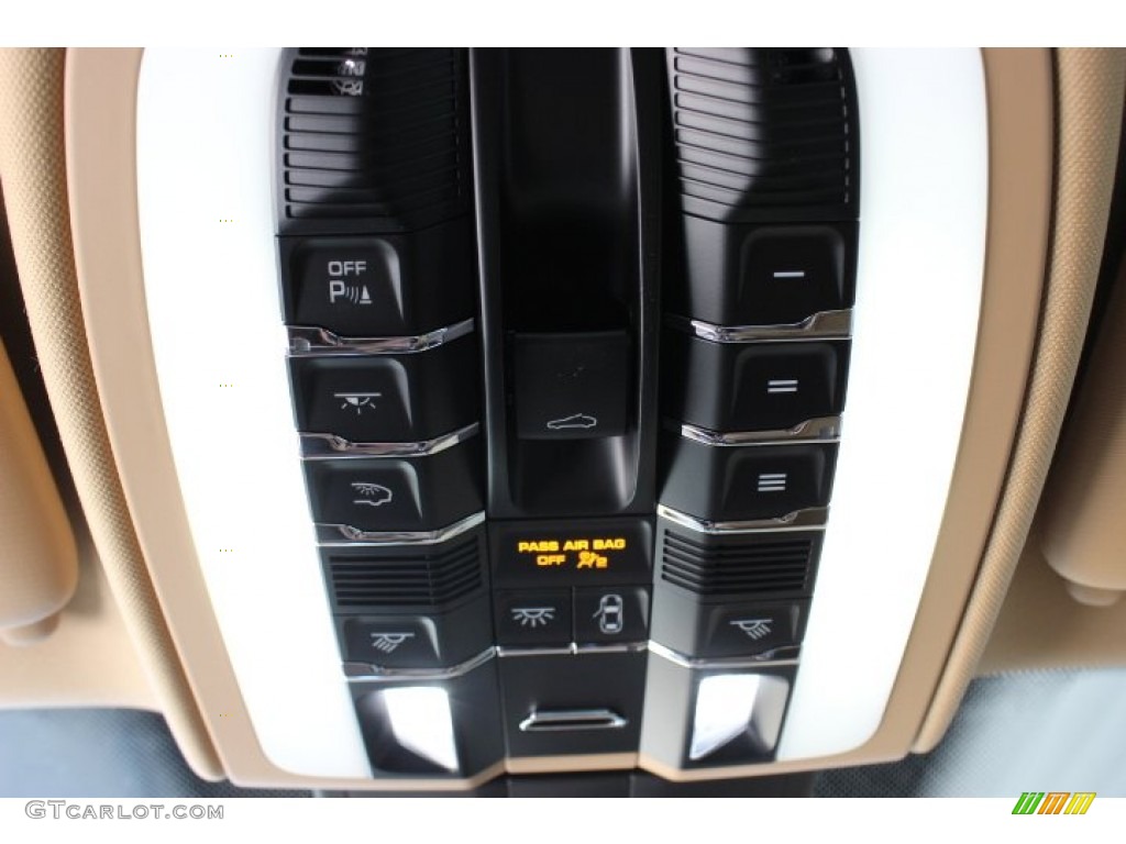2014 Porsche Cayenne S Hybrid Controls Photo #86127939