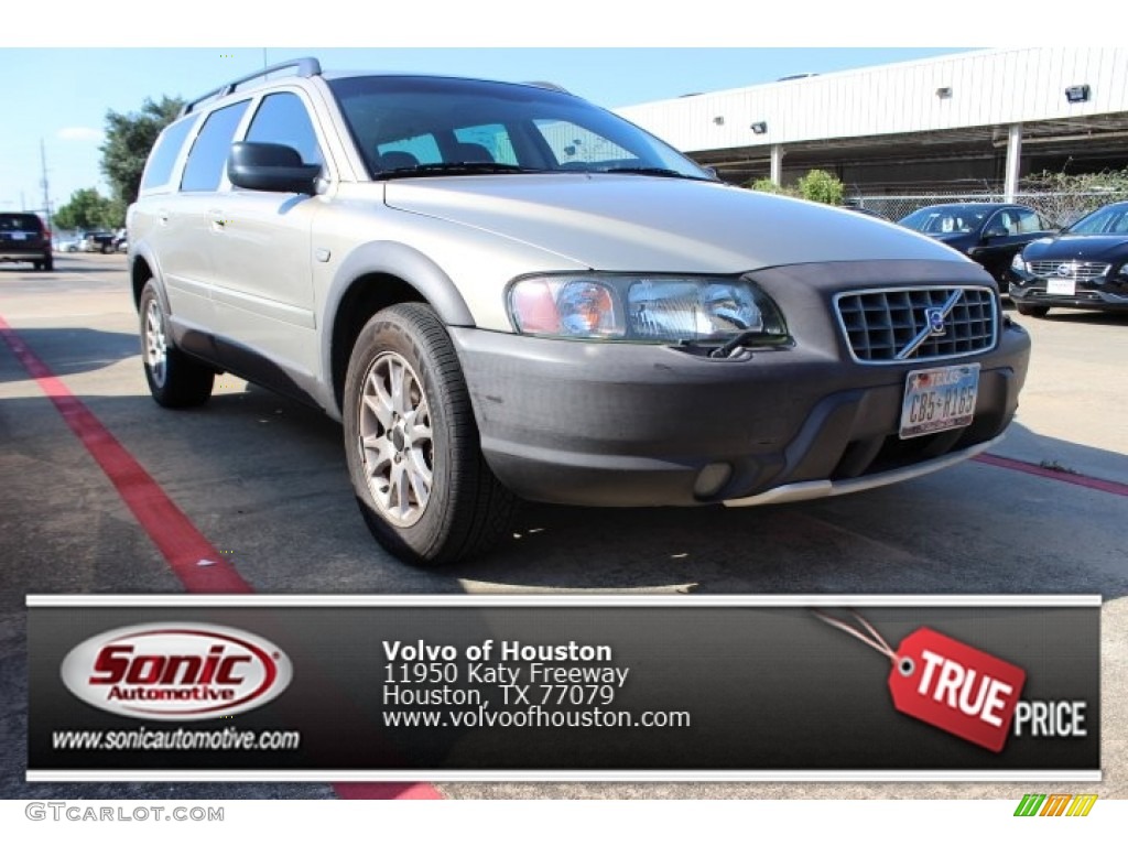 2004 XC70 AWD - Ash Gold Metallic / Beige/Light Sand photo #1
