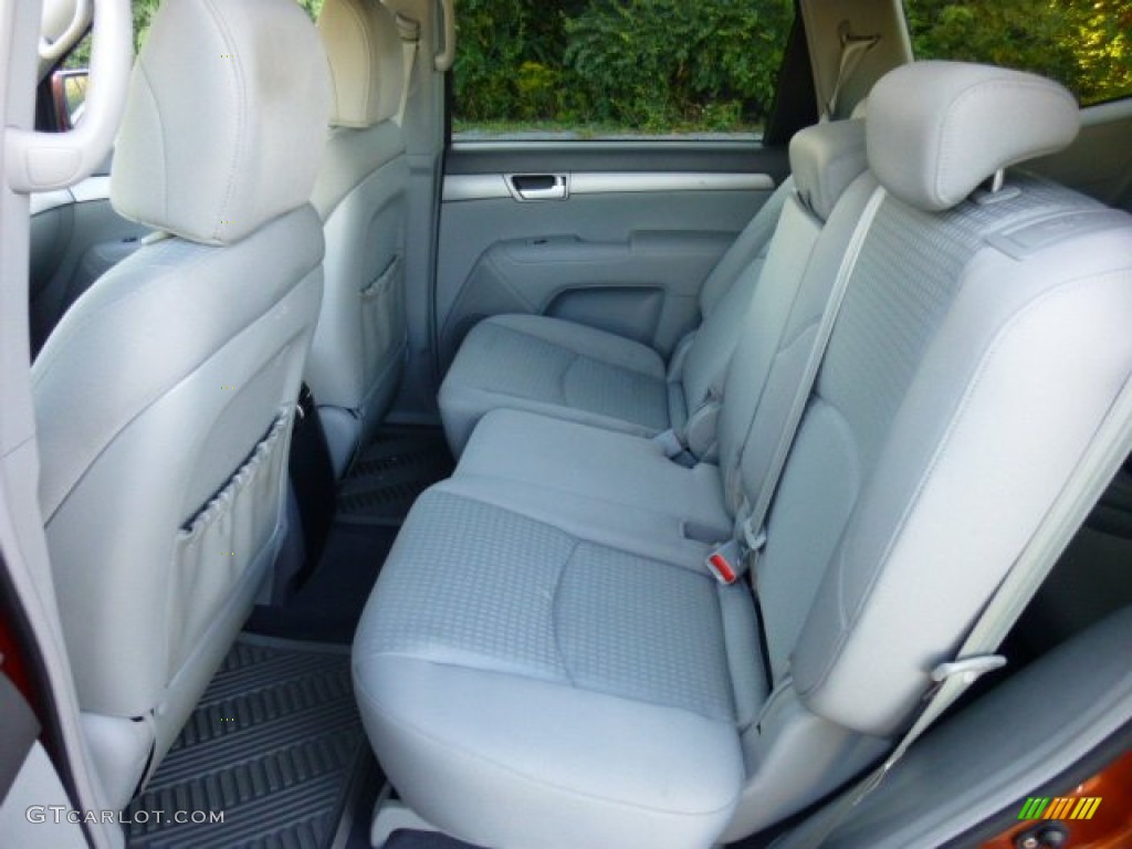 2009 Kia Borrego LX V6 4x4 Rear Seat Photos