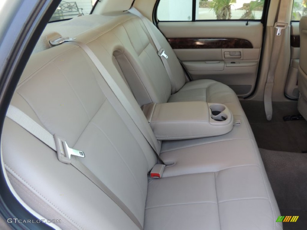 2004 Grand Marquis GS - Arizona Beige Metallic / Medium Parchment photo #8