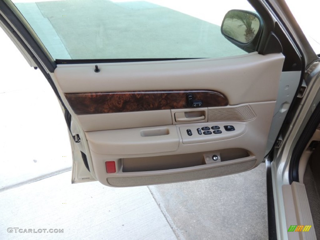 2004 Grand Marquis GS - Arizona Beige Metallic / Medium Parchment photo #13