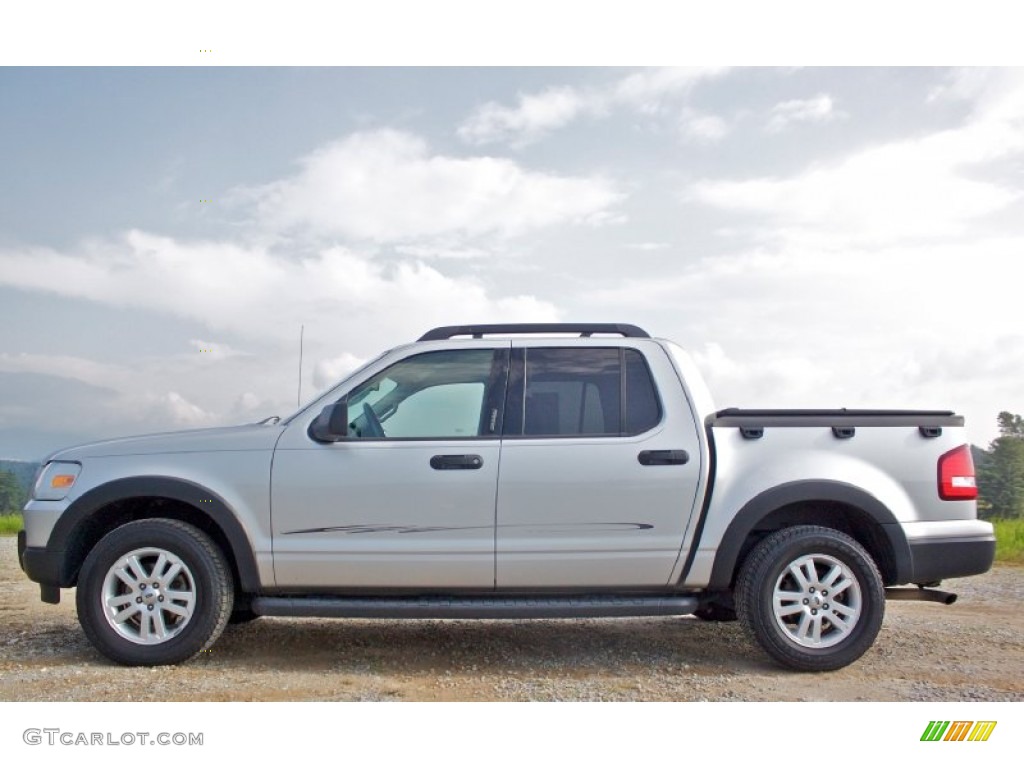 Brilliant Silver Metallic 2010 Ford Explorer Sport Trac XLT 4x4 Exterior Photo #86137462