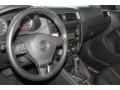 Black - Jetta SE Sedan Photo No. 15