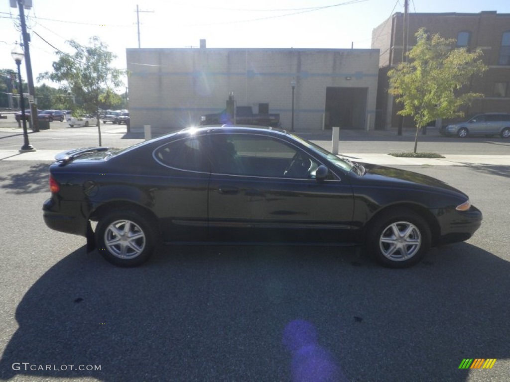2002 Alero GL Coupe - Onyx Black / Pewter photo #2