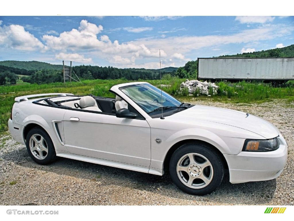 Oxford White 2004 Ford Mustang V6 Convertible Exterior Photo #86141868