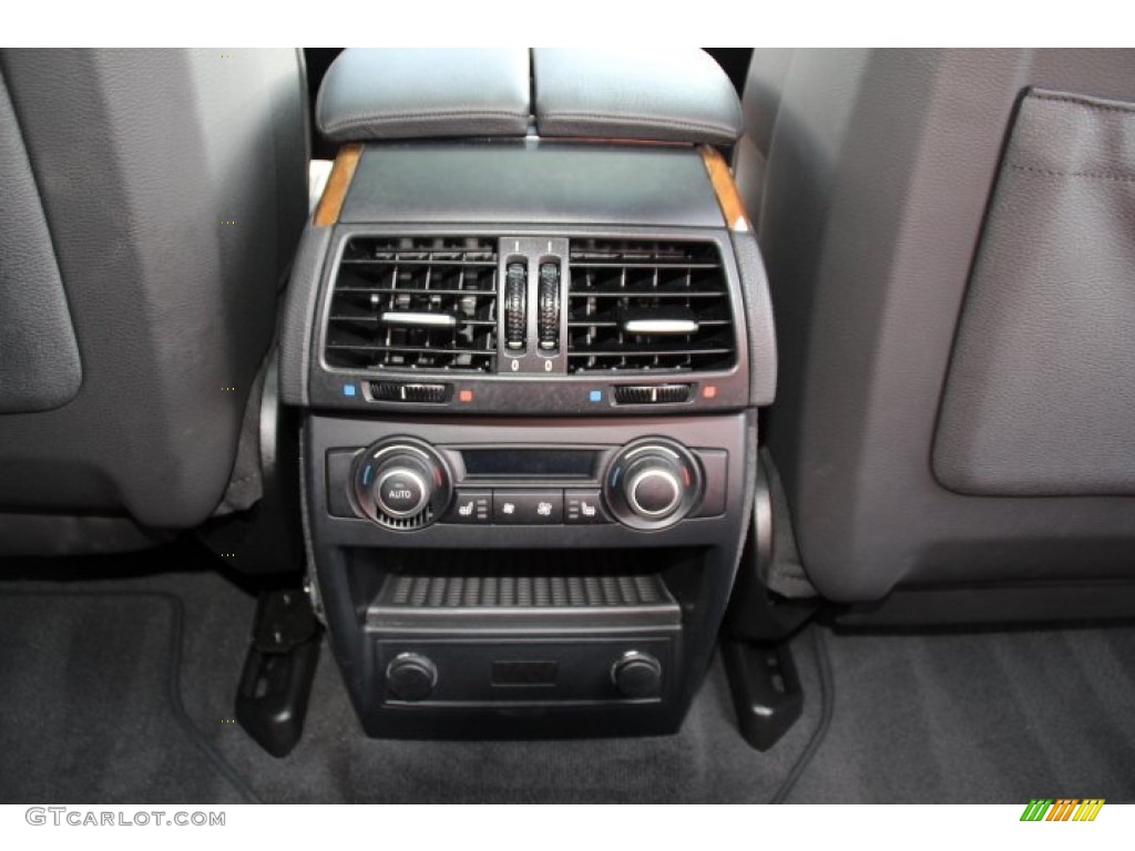 2013 BMW X6 xDrive50i Controls Photo #86143203