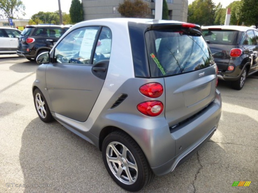 2013 fortwo passion coupe - Grey Matte / Design Black photo #5