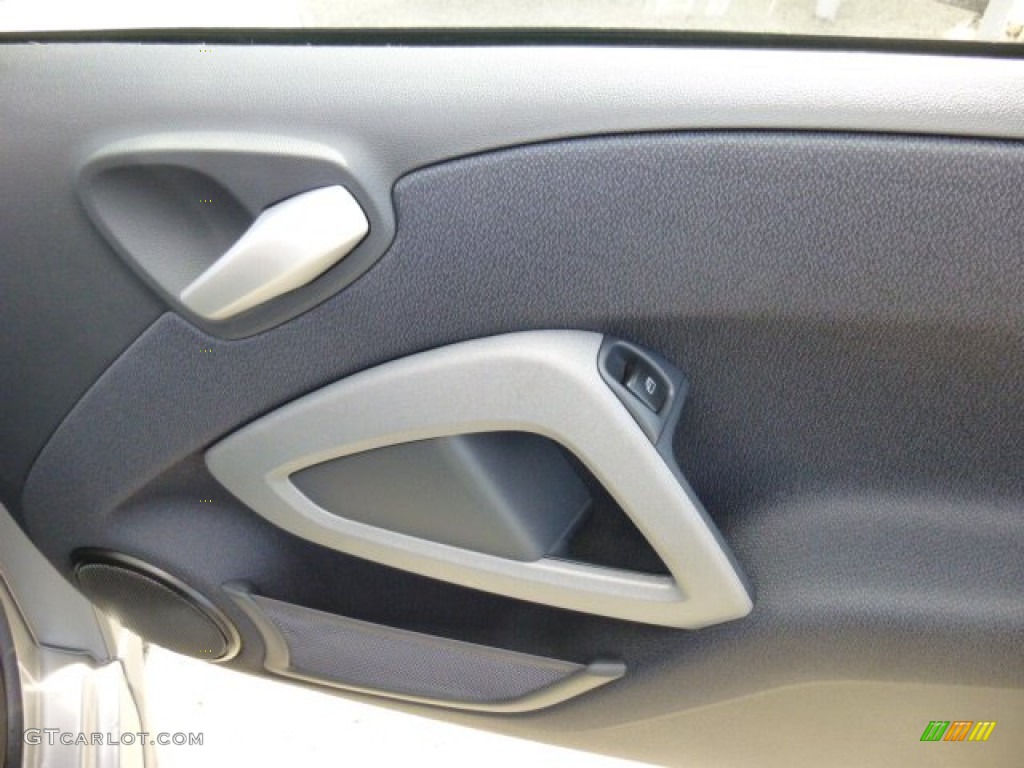 2013 fortwo passion coupe - Grey Matte / Design Black photo #11