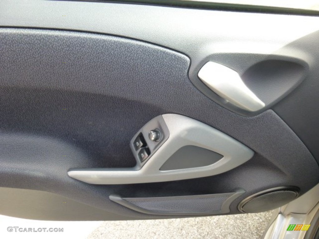 2013 fortwo passion coupe - Grey Matte / Design Black photo #17