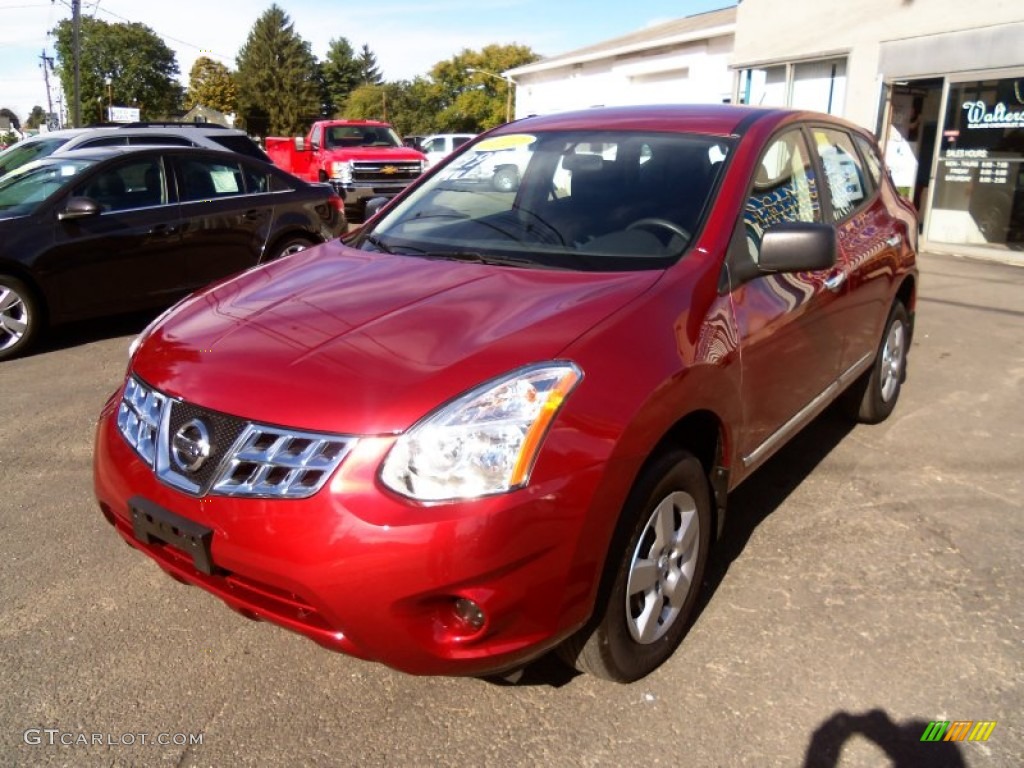 2011 Rogue S AWD - Cayenne Red / Black photo #4