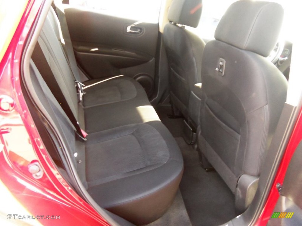 2011 Rogue S AWD - Cayenne Red / Black photo #13