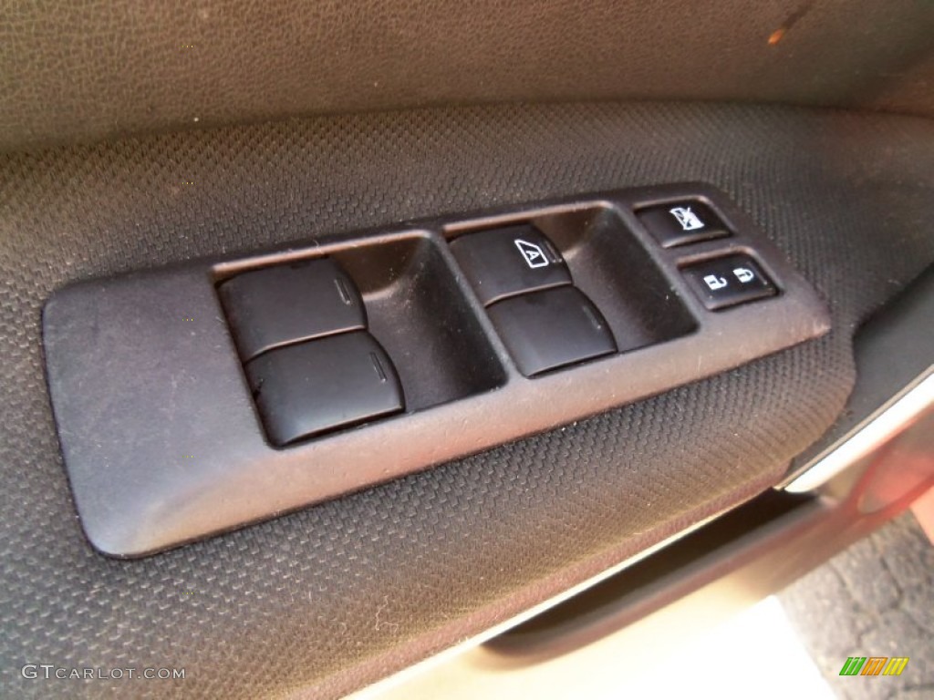 2011 Rogue S AWD - Cayenne Red / Black photo #14