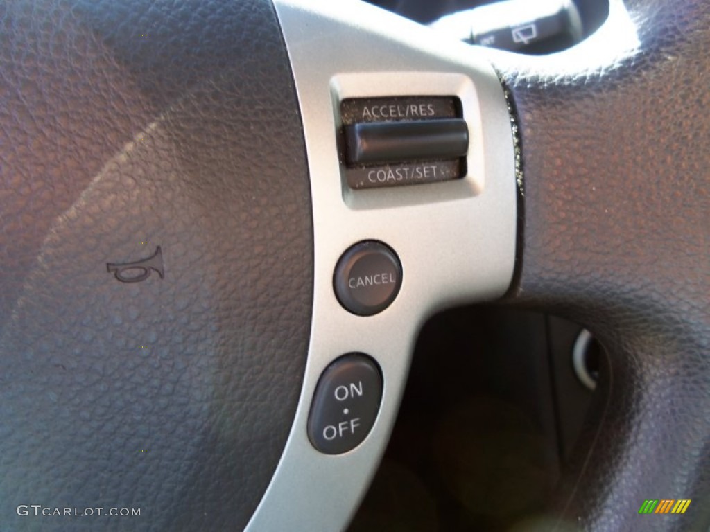 2011 Rogue S AWD - Cayenne Red / Black photo #17