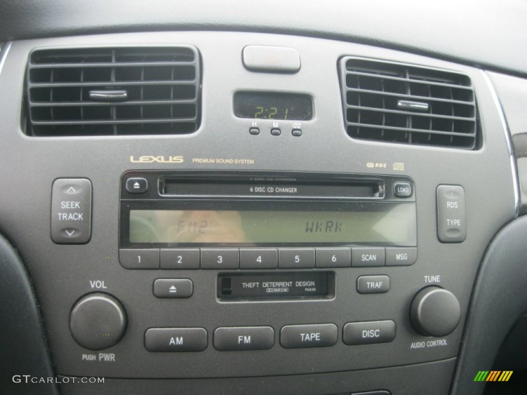 2004 Lexus ES 330 Audio System Photos