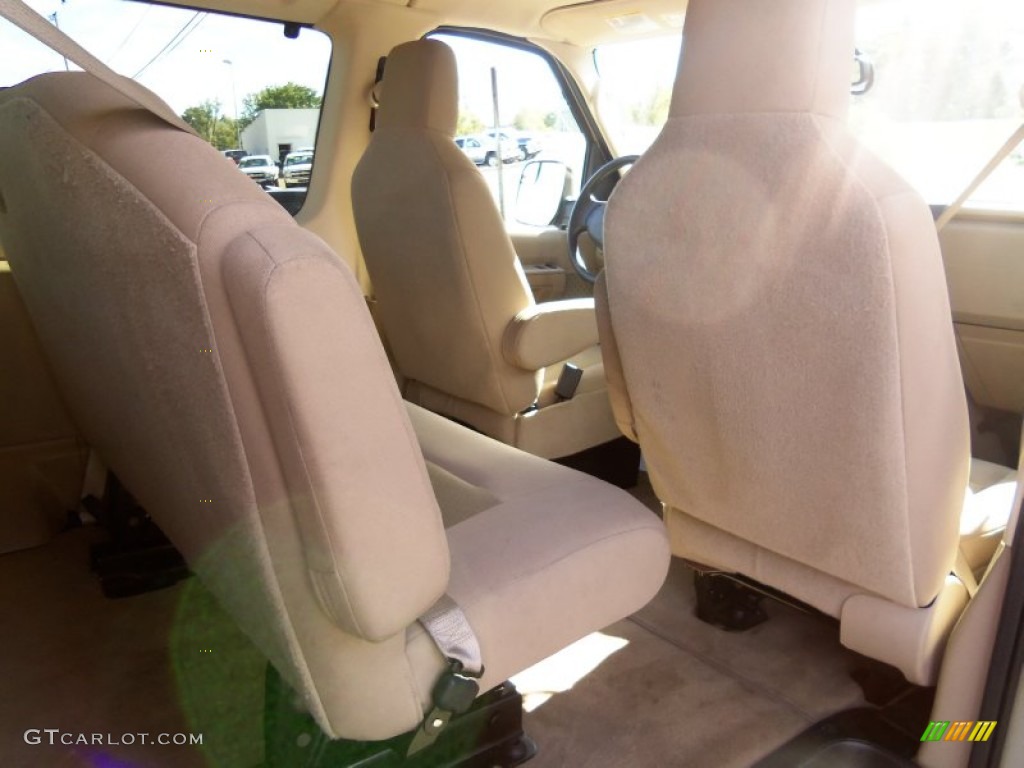 2013 E Series Van E350 XLT Passenger - Pueblo Gold Metallic / Medium Pebble photo #13