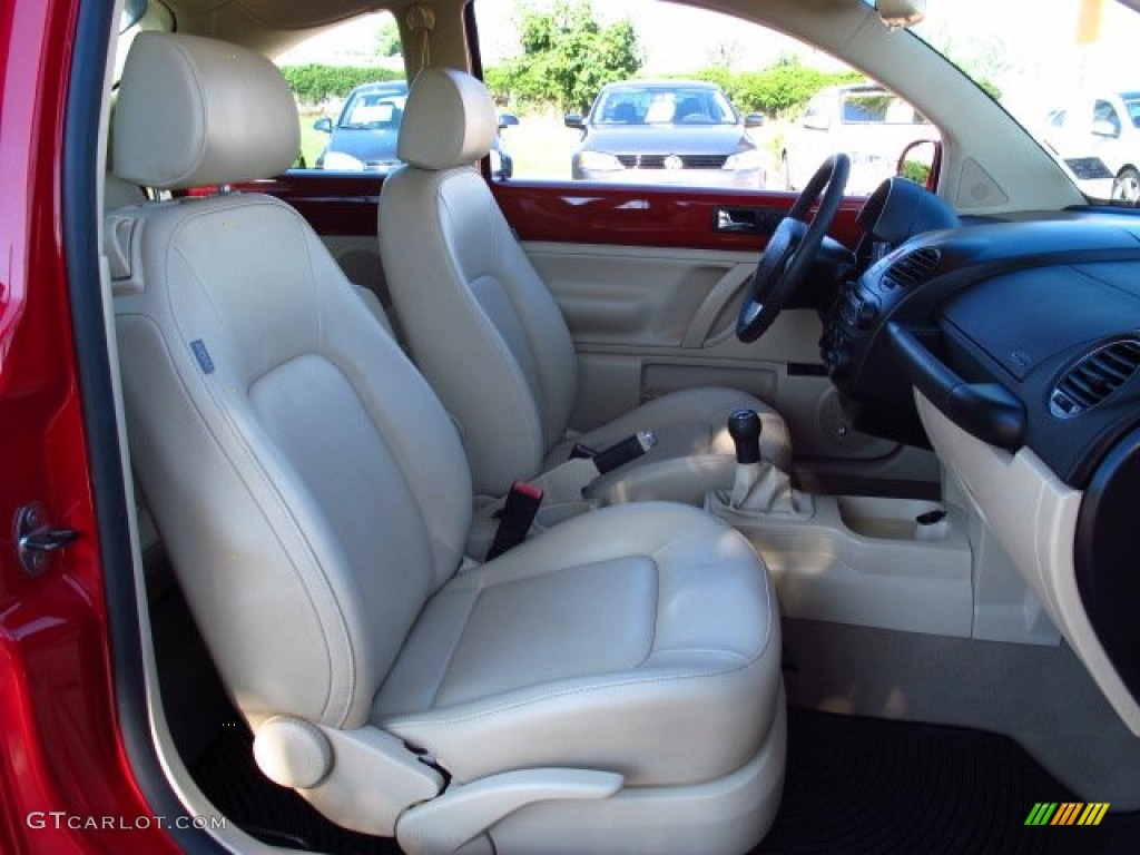 2008 Volkswagen New Beetle S Coupe Front Seat Photos