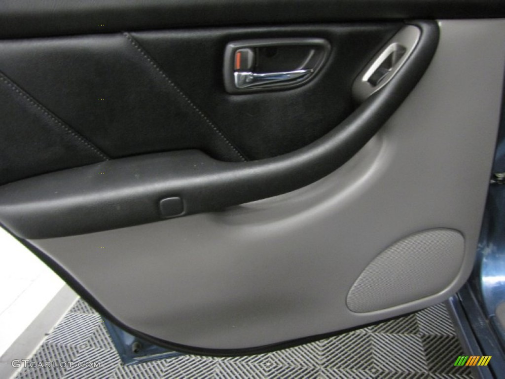 2006 Subaru Baja Turbo Gray Door Panel Photo #86150262
