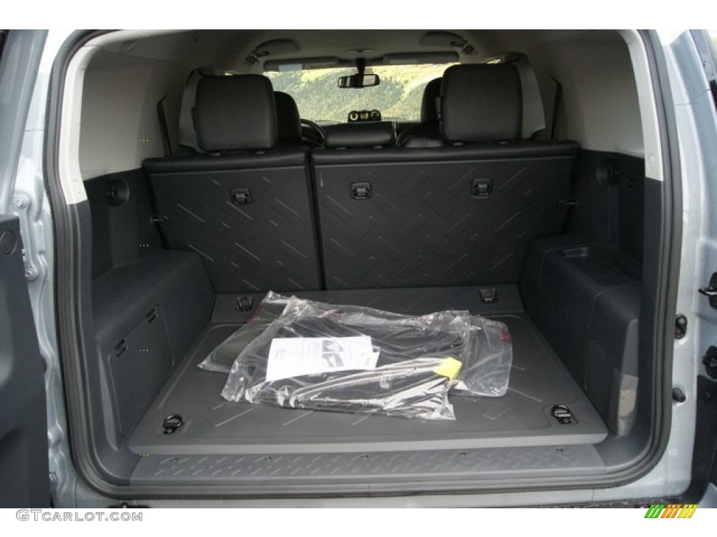 2014 Toyota FJ Cruiser 4WD Trunk Photo #86152272