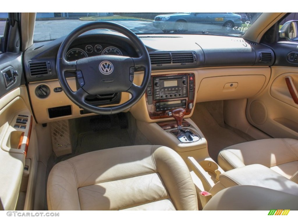 2003 Passat GLX 4Motion Wagon - Fresco Green Metallic / Beige photo #18