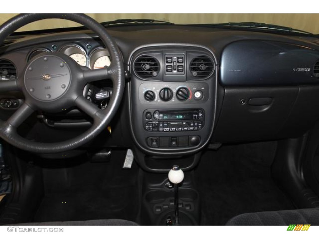 2003 Chrysler PT Cruiser Standard PT Cruiser Model Dashboard Photos