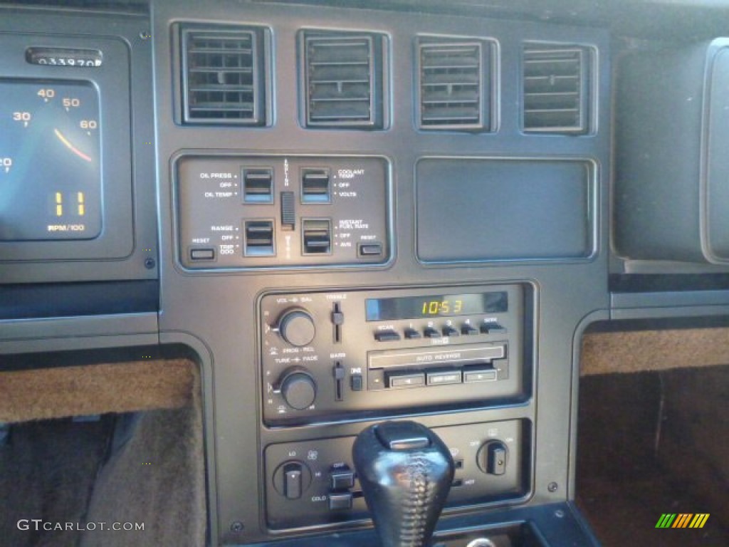 1984 Chevrolet Corvette Coupe Controls Photos