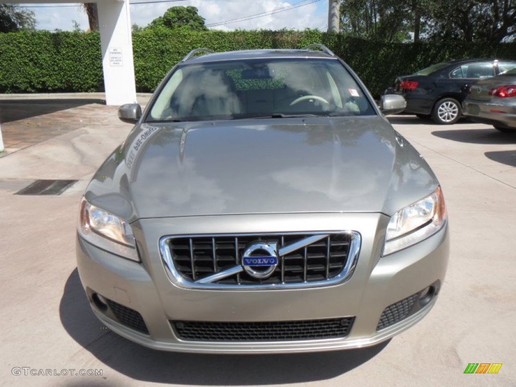 Seashell Metallic 2010 Volvo V70 3.2 Exterior Photo #86160890