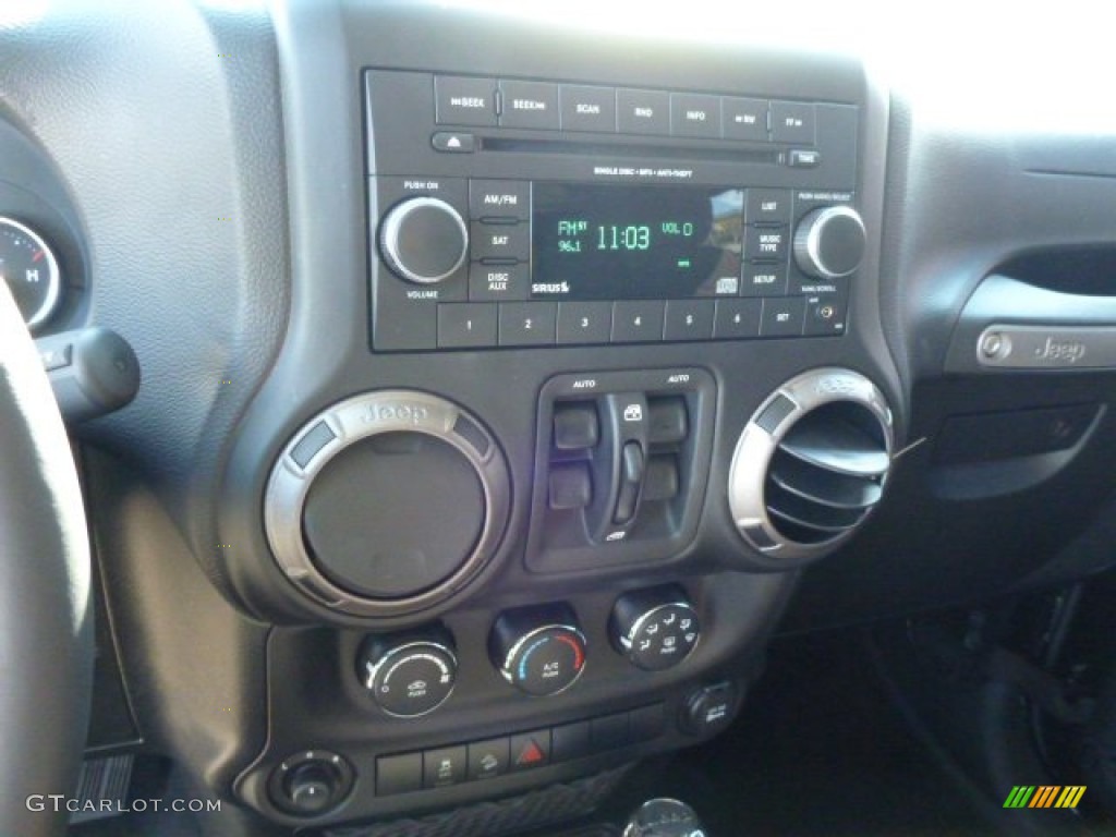2012 Wrangler Unlimited Sport 4x4 - Black Forest Green Pearl / Black photo #18