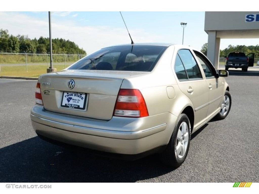 2004 Jetta GLS Sedan - Wheat Beige Metallic / Black photo #5