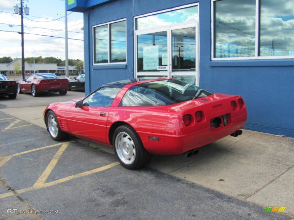 1991 Corvette Coupe - Bright Red / Gray photo #4