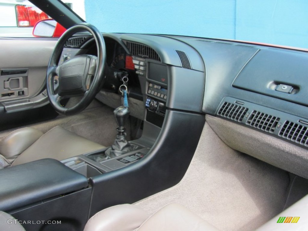 1991 Corvette Coupe - Bright Red / Gray photo #10