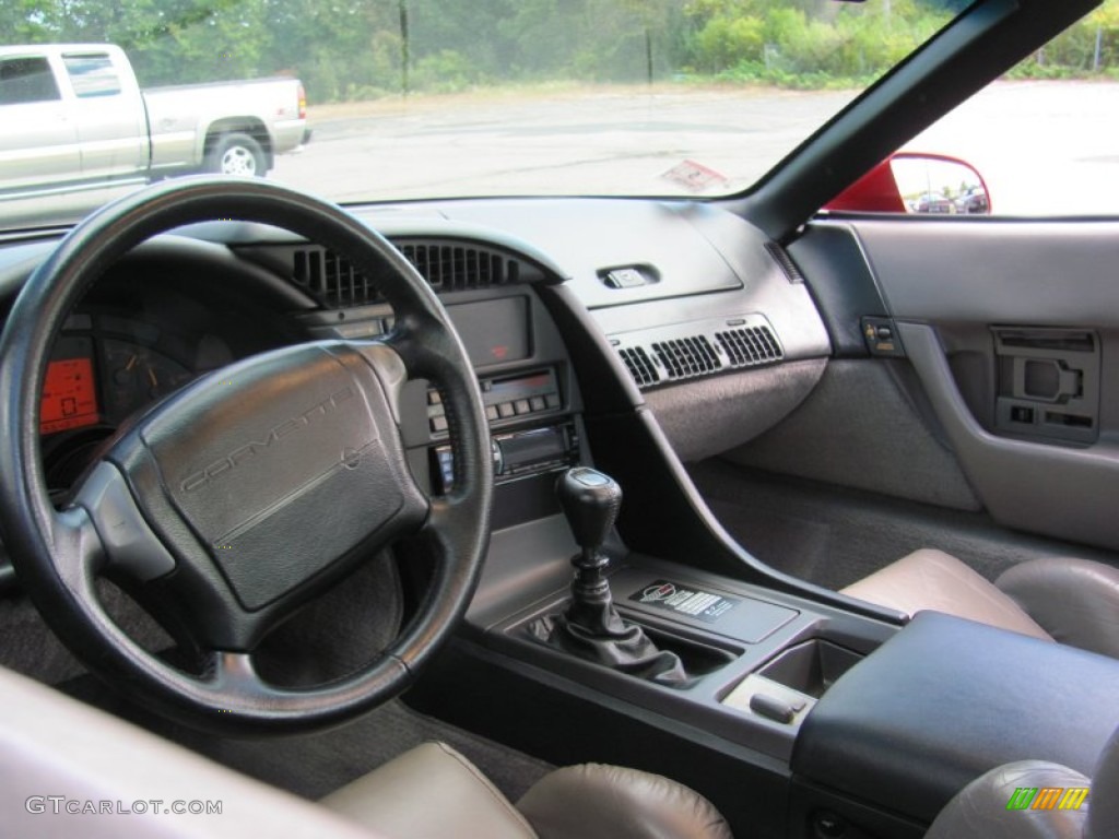 1991 Corvette Coupe - Bright Red / Gray photo #12