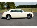 Stone White - 300 C HEMI Photo No. 4