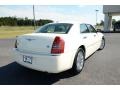 Stone White - 300 C HEMI Photo No. 5