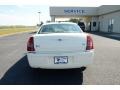 Stone White - 300 C HEMI Photo No. 7