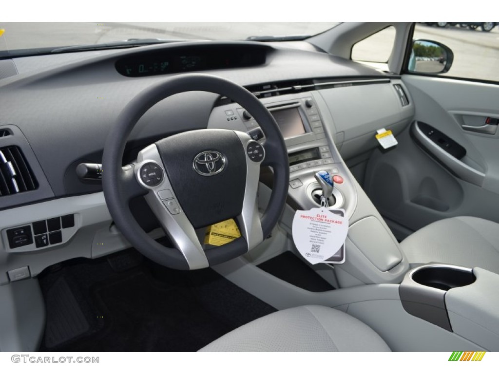 2013 Prius Two Hybrid - Sea Glass Pearl / Misty Gray photo #6