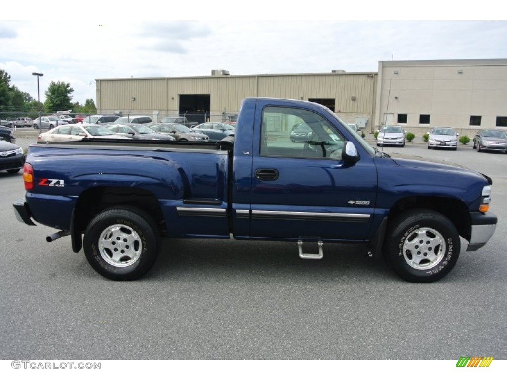 2002 Silverado 1500 LS Regular Cab 4x4 - Indigo Blue Metallic / Graphite Gray photo #6