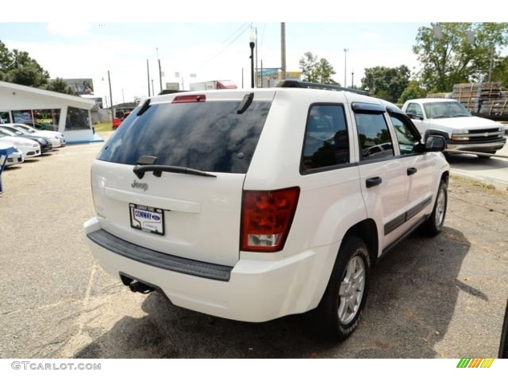 2006 Grand Cherokee Laredo - Stone White / Medium Slate Gray photo #4