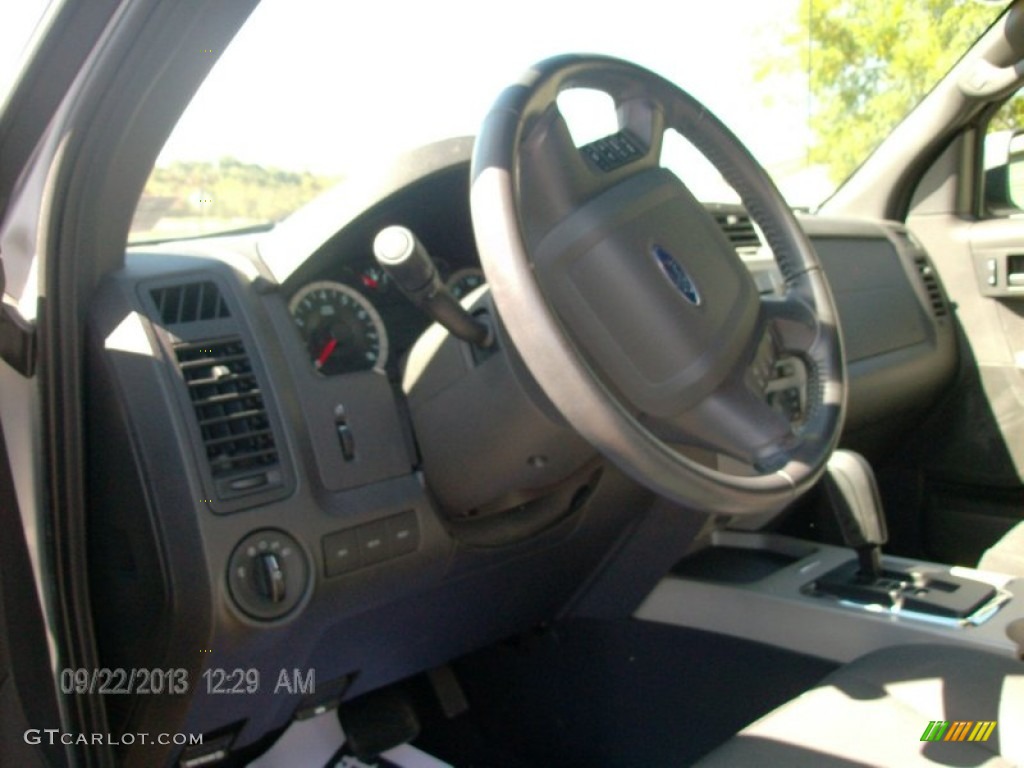 2012 Escape XLT V6 4WD - Ingot Silver Metallic / Charcoal Black photo #8