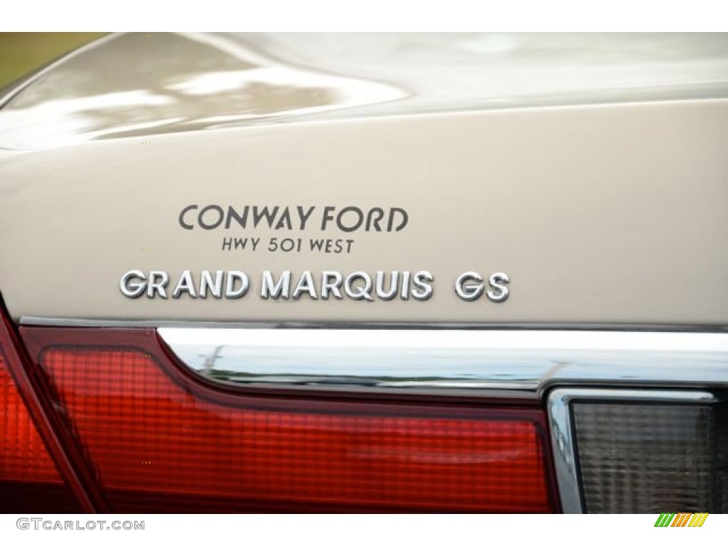 2004 Grand Marquis GS - Arizona Beige Metallic / Medium Parchment photo #7