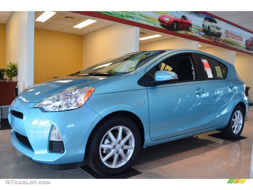 2013 Prius c Hybrid Three - Summer Rain Metallic / Light Blue Gray/Black photo #1