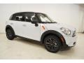 Light White - Cooper Countryman Photo No. 2