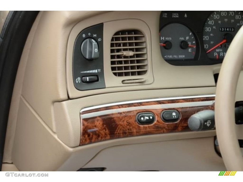 2004 Grand Marquis GS - Arizona Beige Metallic / Medium Parchment photo #21