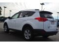 Super White - RAV4 XLE Photo No. 22
