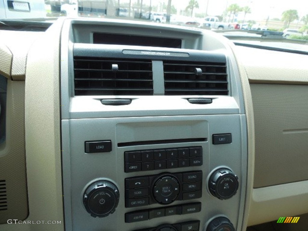 2009 Escape XLT V6 - White Suede / Stone photo #20