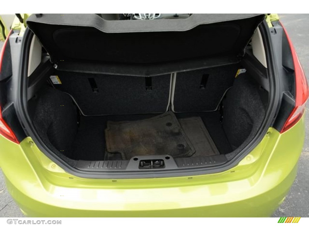 2011 Fiesta SE Hatchback - Lime Squeeze Metallic / Light Stone/Charcoal Black Cloth photo #13
